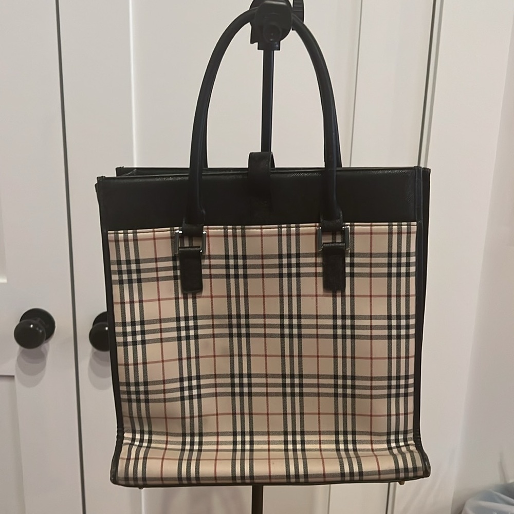 Authentic Burberry Tote - Picture 4 of 11